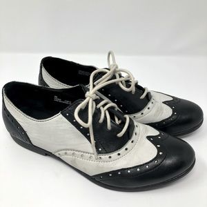 Born black and white Wingtip Oxford